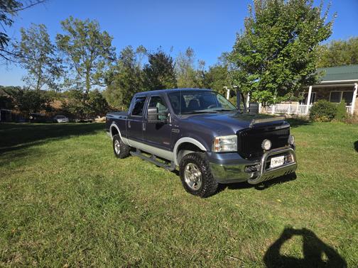 2005 Ford F-250 Lariat Crew Cab Super Duty