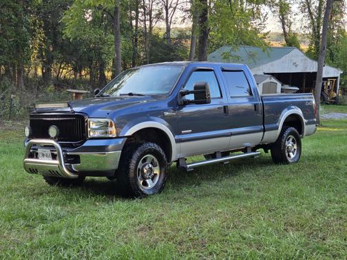 2005 Ford F-250 Lariat Crew Cab Super Duty