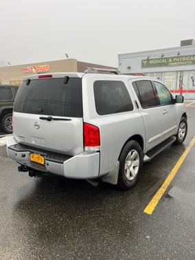 2004 Nissan Armada LE