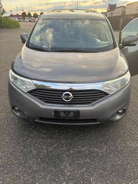 Gray 2015 Nissan Quest SL