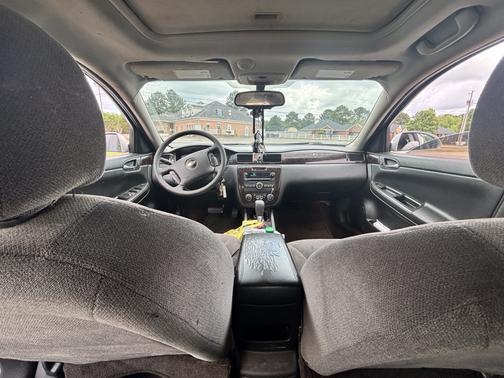 White 2015 Chevrolet Impala Limited LT