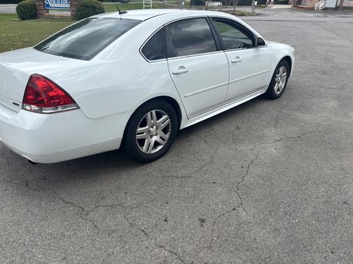 White 2015 Chevrolet Impala Limited LT