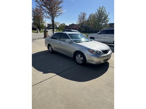 2002 Toyota Camry LE