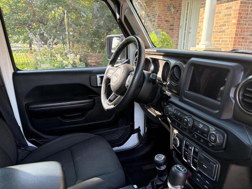 White 2019 Jeep Wrangler Unlimited Sport S
