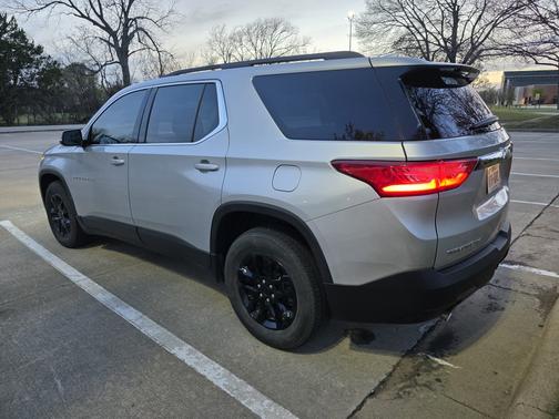 Silver 2021 Chevrolet Traverse LT Cloth