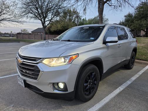 Silver 2021 Chevrolet Traverse LT Cloth