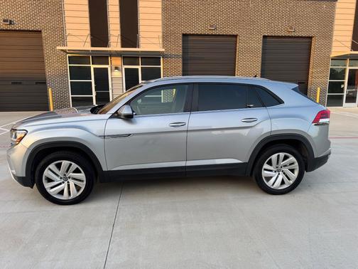 Silver 2020 Volkswagen Atlas Cross Sport 2.0T SE w/Technology
