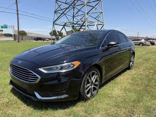 Black 2019 Ford Fusion SEL