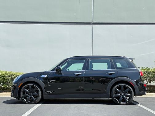 Black 2016 MINI Clubman Cooper S