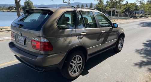 2004 BMW X5 3.0i