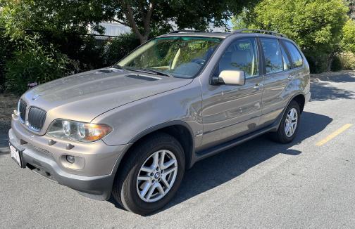 2004 BMW X5 3.0i