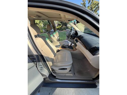 2004 BMW X5 3.0i