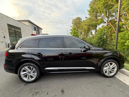 Black 2021 Audi Q7 55 Premium Plus