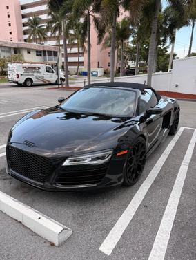 Black 2014 Audi R8 5.2