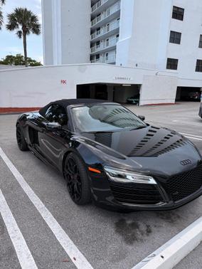 Black 2014 Audi R8 5.2
