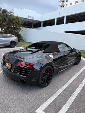 Black 2014 Audi R8 5.2
