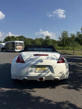 White 2017 Nissan 370Z Base