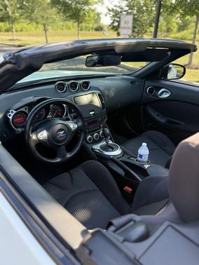 White 2017 Nissan 370Z Base