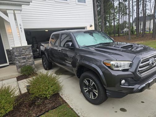 2017 Toyota Tacoma TRD Sport