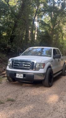 White 2010 Ford F-150 XLT SuperCrew