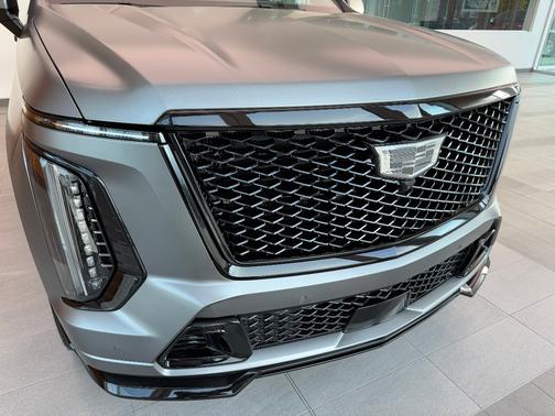 2026 Cadillac Escalade ESV AWD V