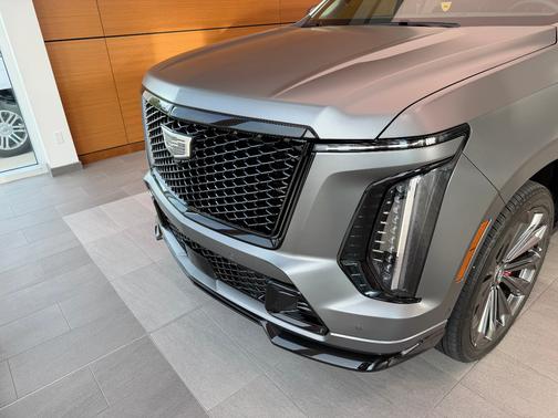 2026 Cadillac Escalade ESV AWD V