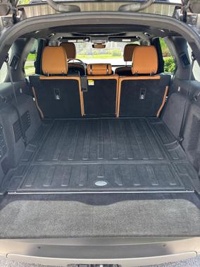 Gray 2017 Land Rover Discovery HSE