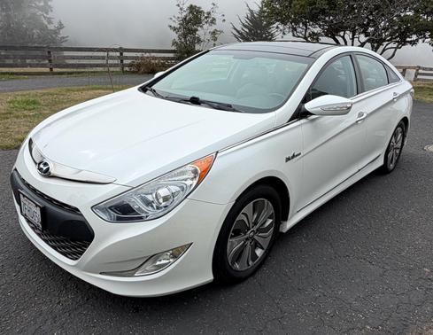 White 2015 Hyundai SONATA Hybrid Limited