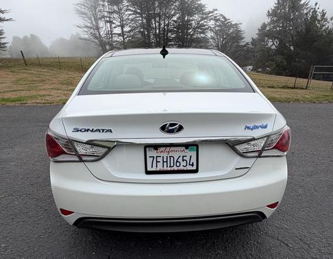 White 2015 Hyundai SONATA Hybrid Limited