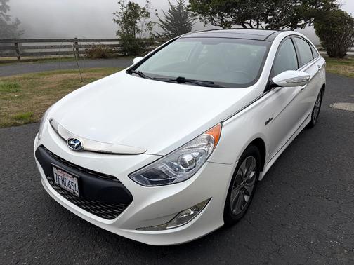 White 2015 Hyundai SONATA Hybrid Limited