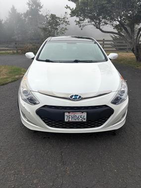 White 2015 Hyundai SONATA Hybrid Limited