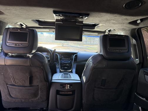 2019 Cadillac Escalade Platinum