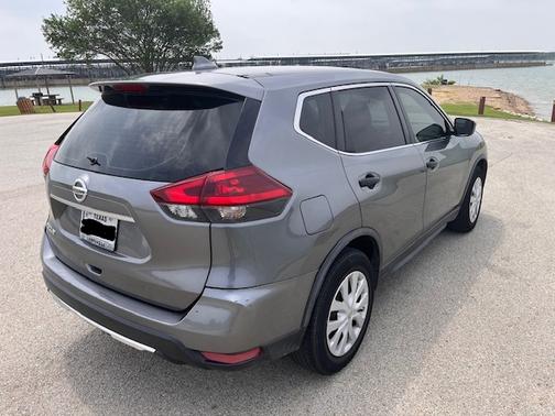Gray 2019 Nissan Rogue S