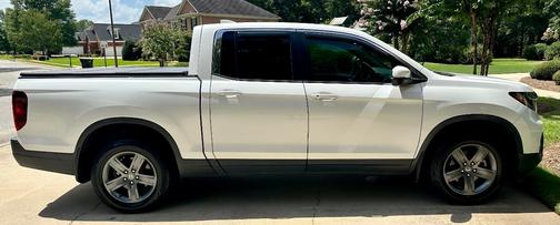White 2021 Honda Ridgeline RTL