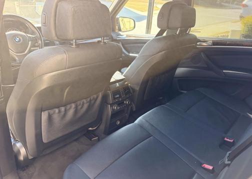 Black 2009 BMW X5 xDrive48i