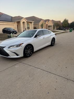 2025 Lexus ES 350 Base