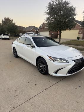 2025 Lexus ES 350 Base