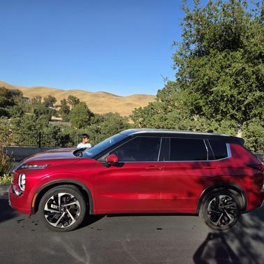 Red 2023 Mitsubishi Outlander SEL Black Edition