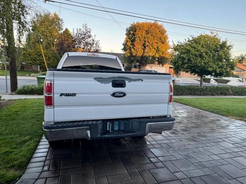 White 2010 Ford F-150 XLT SuperCab