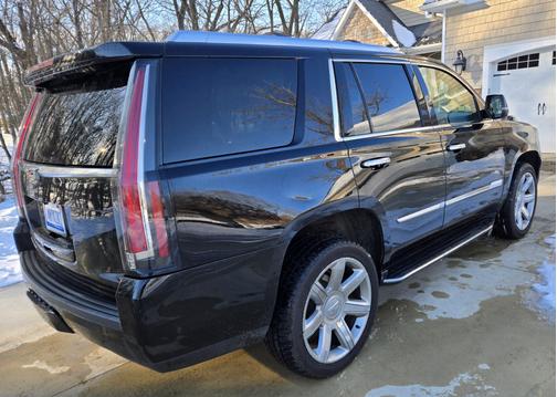 2017 Cadillac Escalade Premium Luxury
