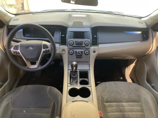 2014 Ford Taurus SE