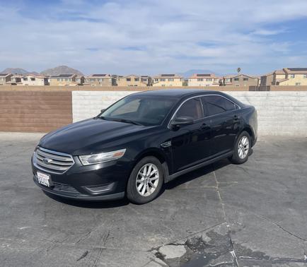 2014 Ford Taurus SE