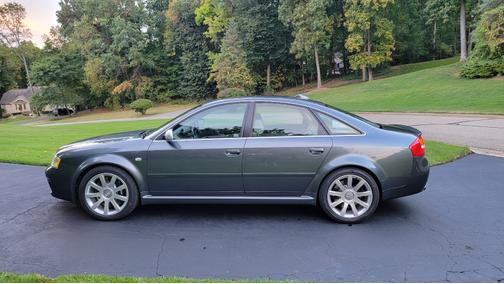 2003 Audi RS6 Base