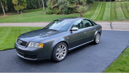 2003 Audi RS6 Base