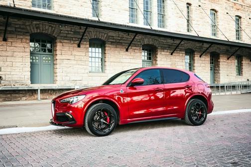 2018 Alfa Romeo Stelvio Quadrifoglio