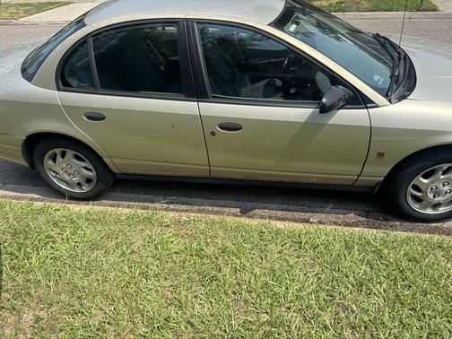 Gold 2000 Saturn SL 1