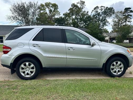 Gray 2006 Mercedes-Benz M-Class ML 350 4MATIC