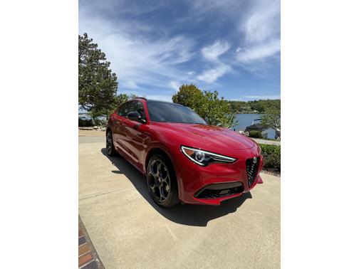 2022 Alfa Romeo Stelvio Veloce