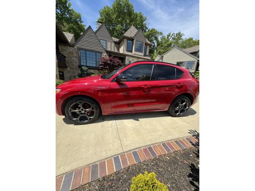 2022 Alfa Romeo Stelvio Veloce