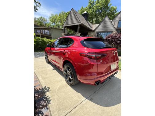2022 Alfa Romeo Stelvio Veloce